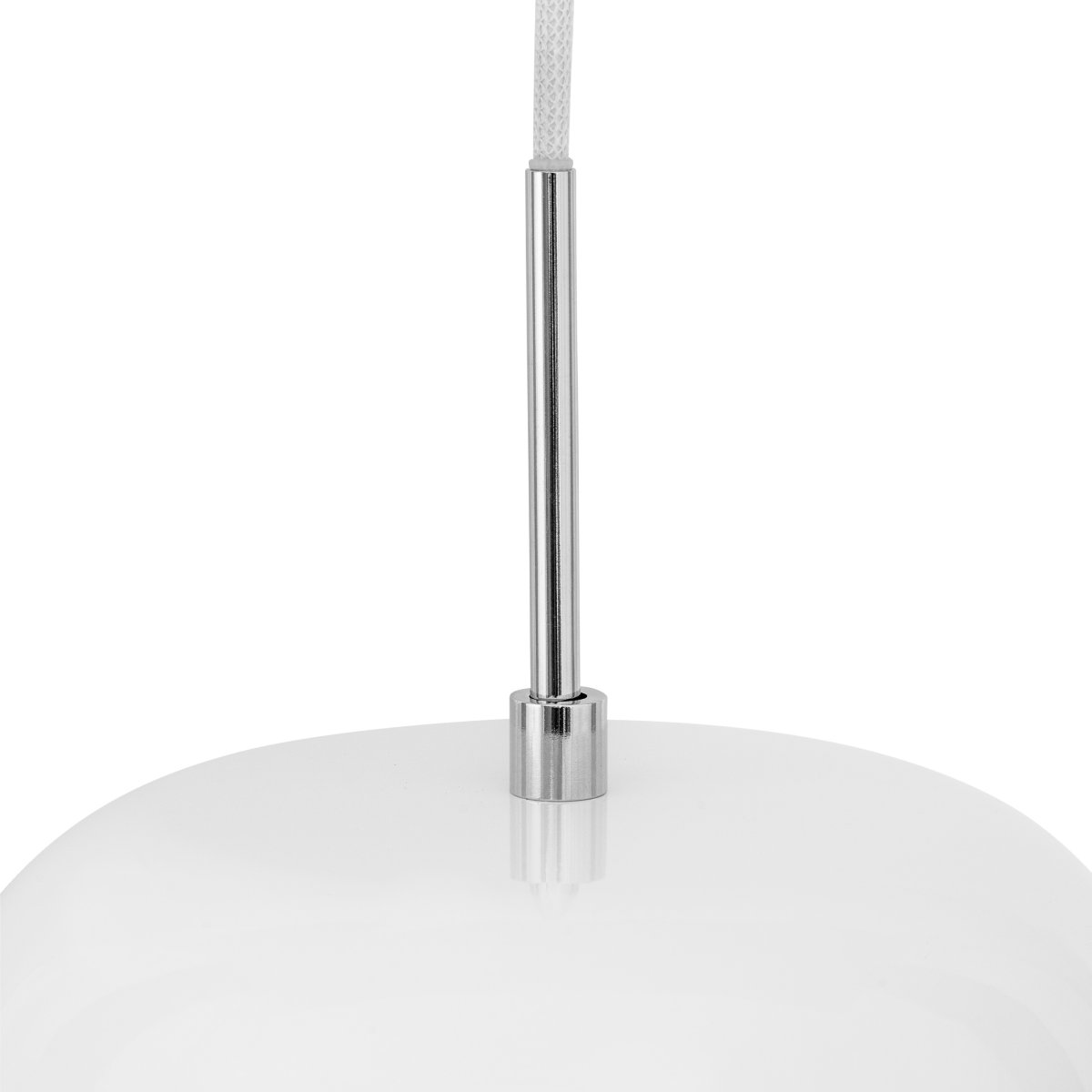 Haipot Ø23 Blanc suspension De Dyberg Larsen - Peu importe où vous le placez, il diffuse une lumière chaude et agréable.