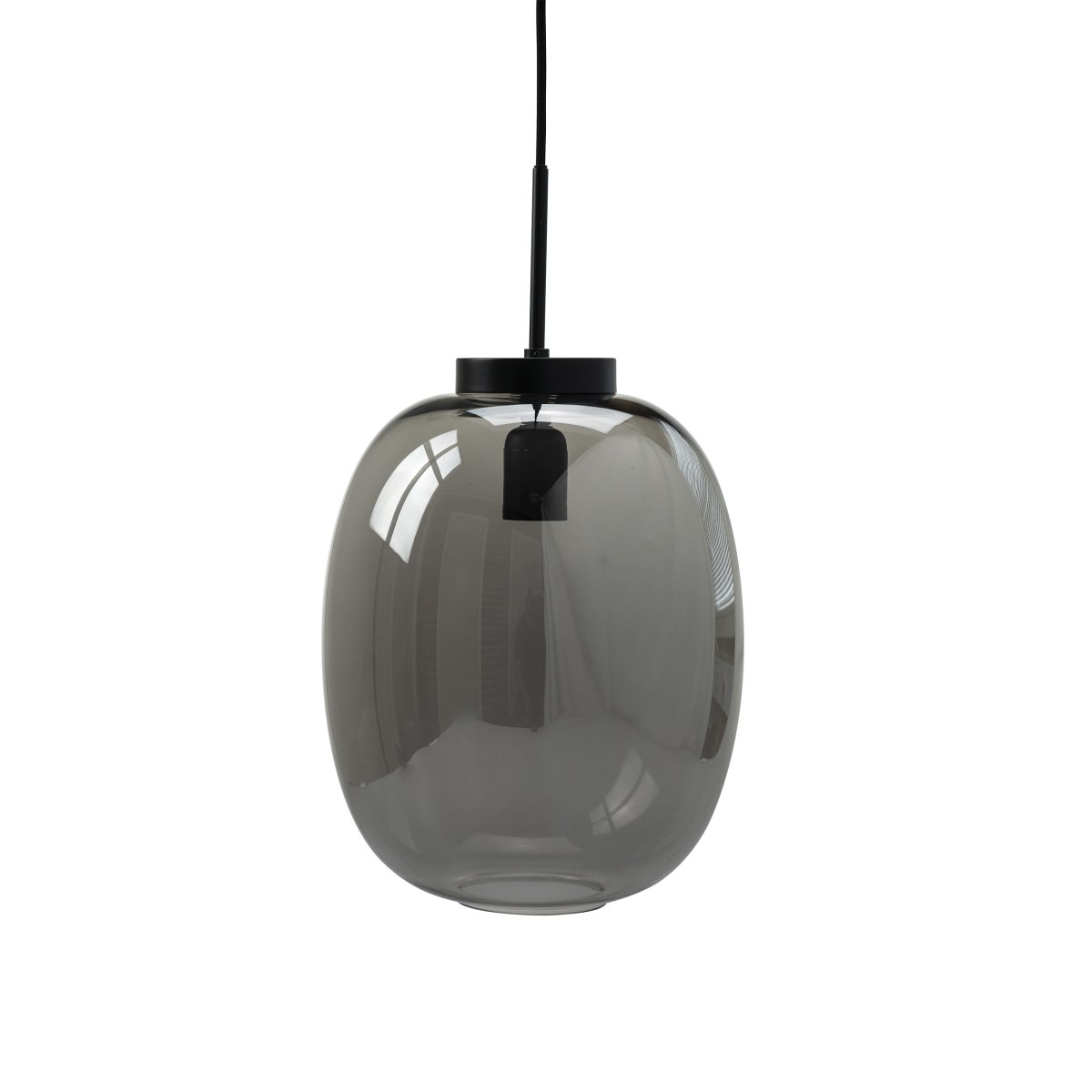 DL39 Ø25 Noir suspension De Dyberg Larsen - Il est recommandé de le placer au dessus de la table à manger ou plusieurs dessus.