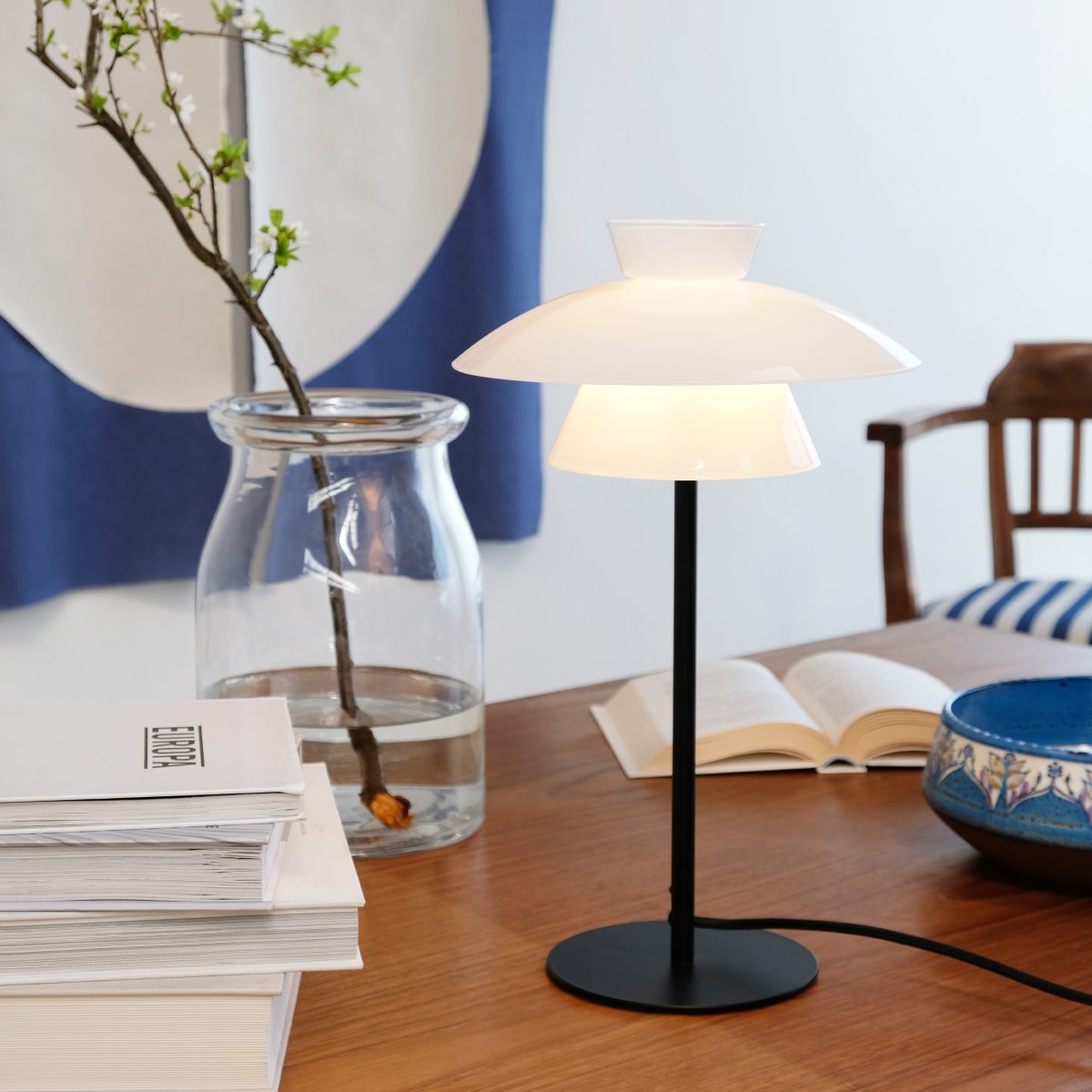 Valby 40cm Noir lampe de table De Dyberg Larsen - Livré avec câble textile noir de 2 m de long et interrupteur d'alimentation.