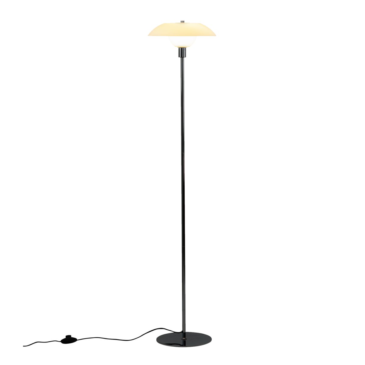 Bergen Opale lampadaire De Dyberg Larsen - Livré avec un câble textile noir de 1,8 m et un interrupteur d'alimentation.