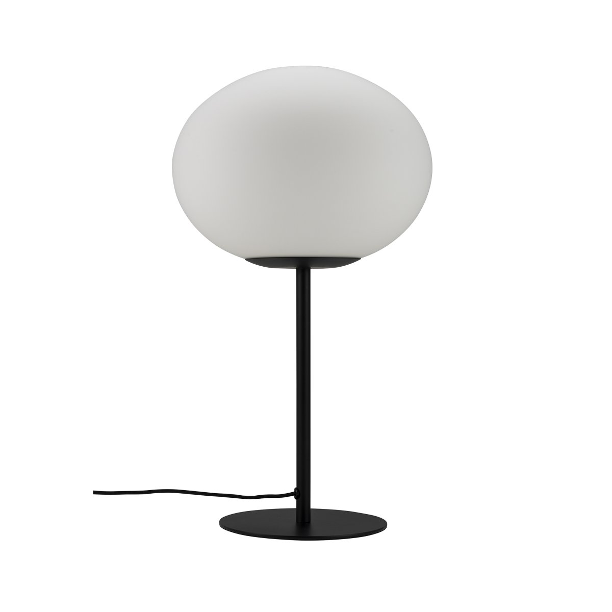 Princess 48cm Noir lampe de table De Dyberg Larsen - La lampe de table Princess a un design intemporel et minimaliste avec un abat-jour en verre blanc opale mat et une base en métal noir.