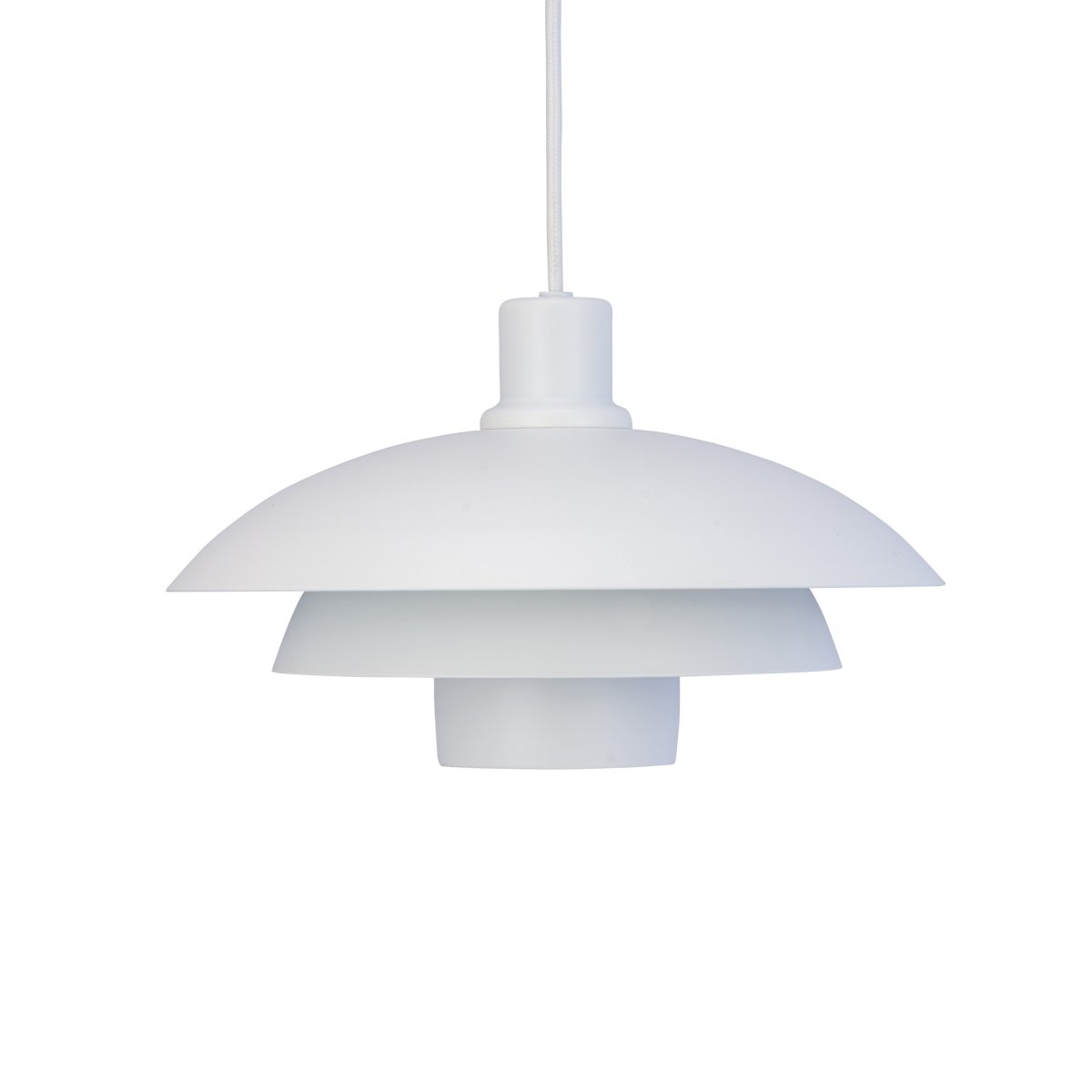Morph Ø30 Blanc suspension De Dyberg Larsen - Morph est livré avec un câble en tissu noir de 3 mètres, offrant une flexibilité de placement et ajoutant une touche d'élégance à votre maison.