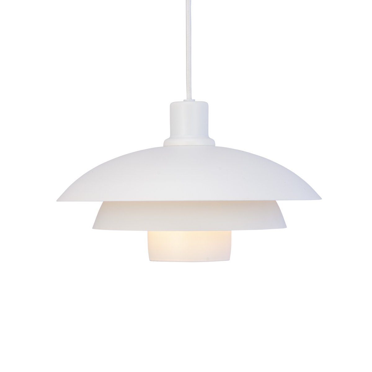 Morph Ø30 Blanc suspension De Dyberg Larsen - Morph est livré avec un câble en tissu noir de 3 mètres, offrant une flexibilité de placement et ajoutant une touche d'élégance à votre maison.