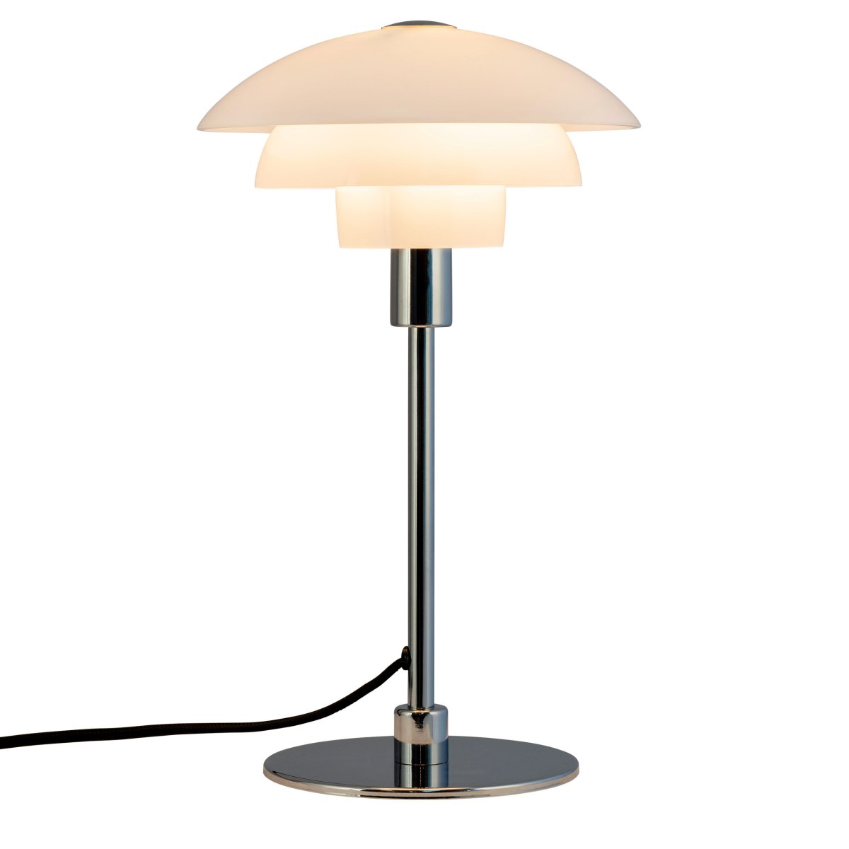 Morph 35cm Opale lampe de table De Dyberg Larsen - La lampe est livrée avec un câble en tissu de 1,6 mètre de long et l'interrupteur d'alimentation est situé sur le câble.