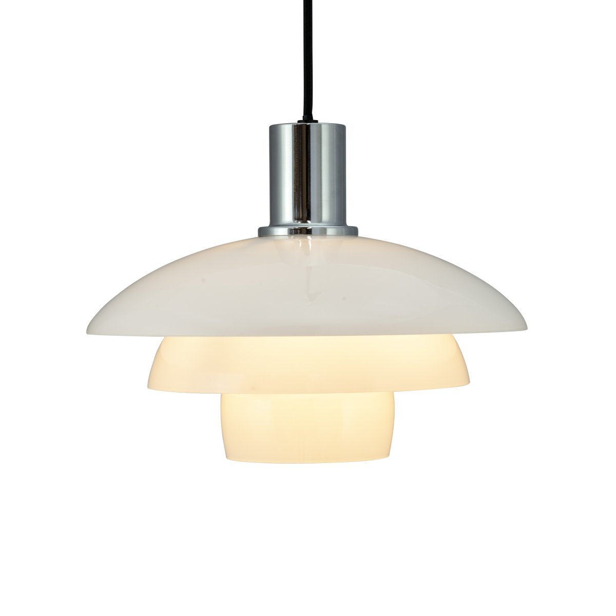 Morph Ø28 Opale suspension De Dyberg Larsen - Conçue par le célèbre designer danois Frank Kerdil, la collection d'éclairage Morph allie élégance et fonctionnalité, ce qui en fait un ajout intemporel et élégant à votre maison.