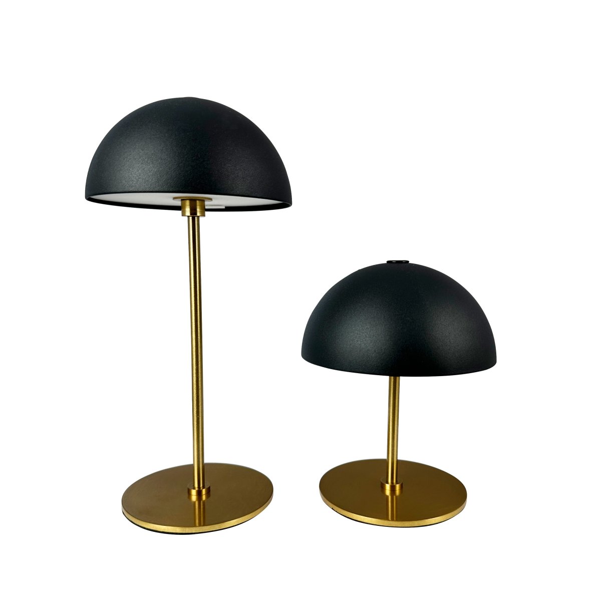 Along Ensemble 20cm Noir portable De Dyberg Larsen - Les lampes de table Along Mini avec technologie LED et tactile intégrées allient design intemporel et harmonie.