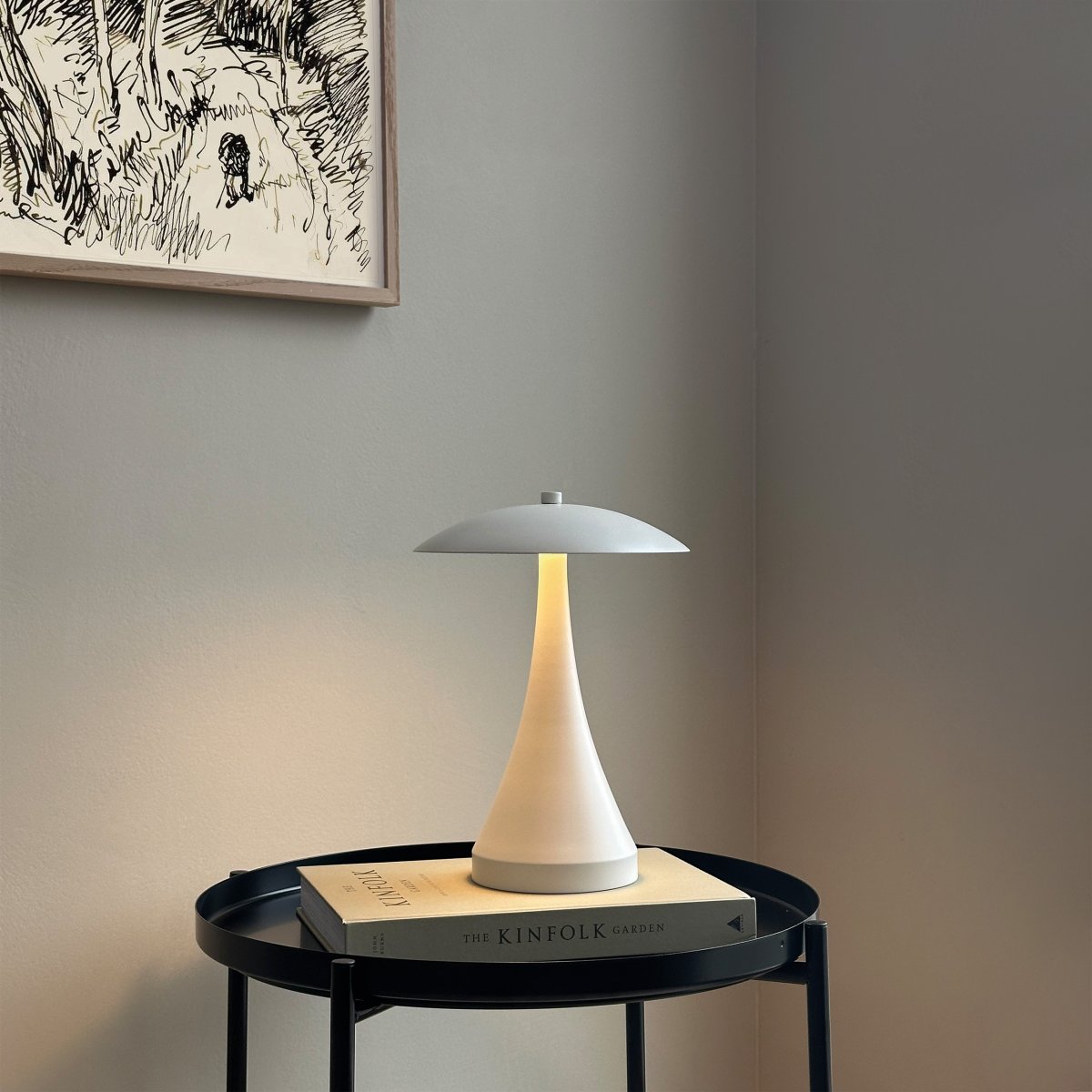 Vienna 28cm Blanc portable De Dyberg Larsen - La lampe rechargeable vous donne la liberté de la placer n'importe où sans avoir à vous soucier des câbles.