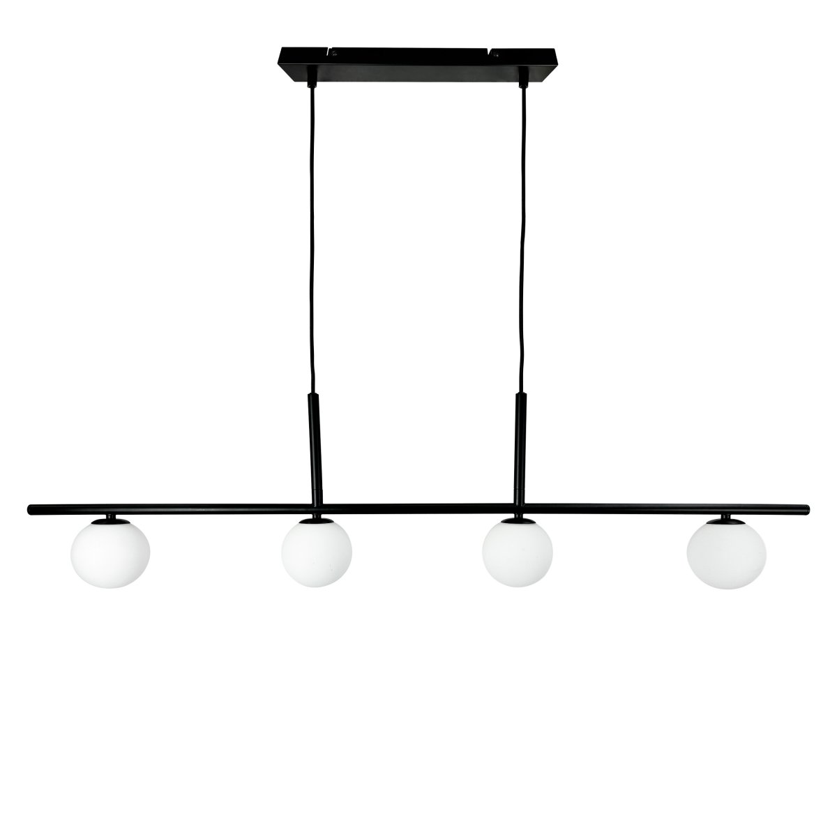 Alice 110cm Noir suspension De Dyberg Larsen - Alice est un plafonnier élégant et stylé, parfait pour éclairer votre table à manger ou votre cuisine.
