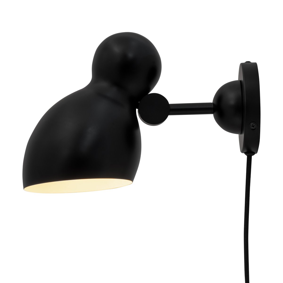 Ludo Noir lampe de lecture De Dyberg Larsen - Ludo est fabriqué en métal de haute qualité avec une finition soyeuse et ajoute une touche de design classique à votre maison.