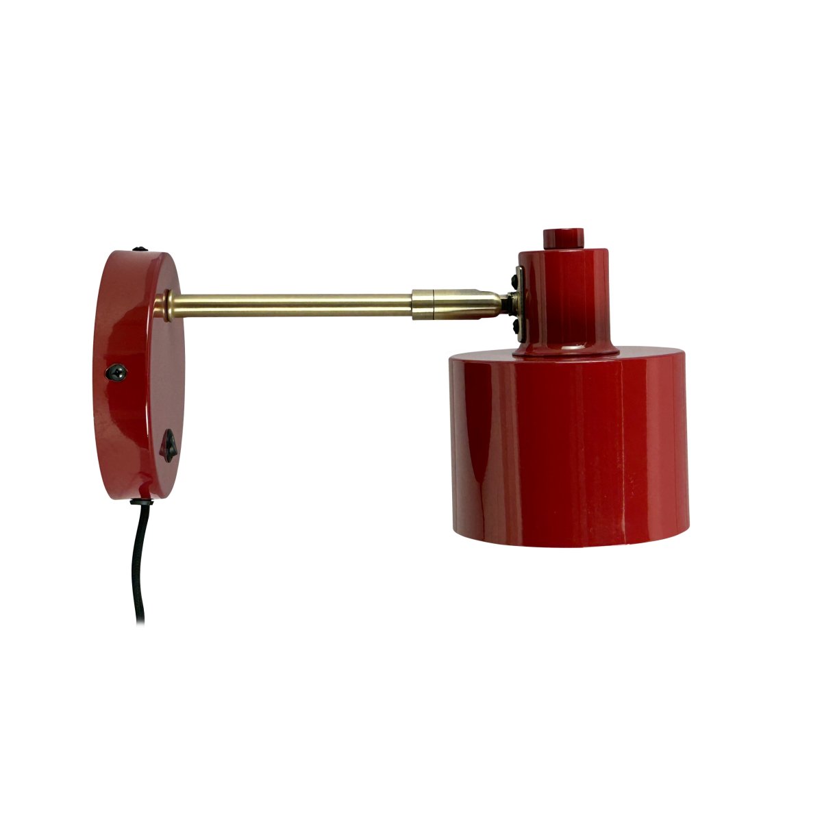 Ocean ROUGE lampe de lecture De Dyberg Larsen - Den &auml;r en dekorativ detalj i hemmet och fungerar som en indirekt ljusk&auml;lla i sovrum, vardagsrum och andra rum.