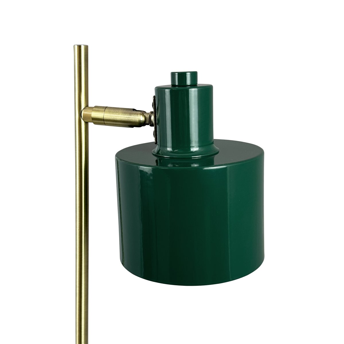 Ocean 43cm Vert lampe de bureau De Dyberg Larsen - Med sin retrostil och moderna inslag &auml;r den en stilfull inredningsdetalj som passar perfekt i sovrummet eller som indirekt ljusk&auml;lla i vardagsrummet.
