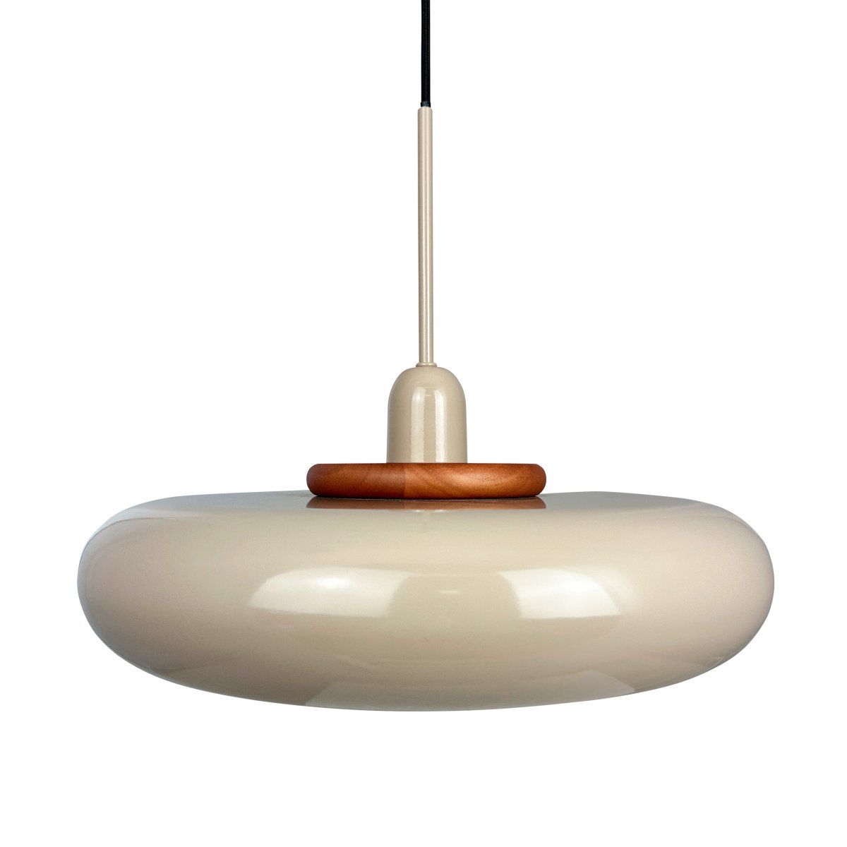 Planet Ø40 Latté suspension De Dyberg Larsen - Cette lampe est idéale si vous souhaitez ajouter une touche élégante et lumineuse à n'importe quelle pièce de votre maison.