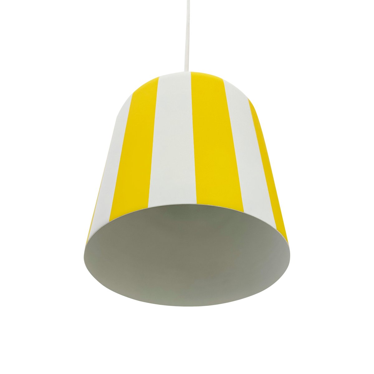 Gry Ø20 Jaune suspension De Dyberg Larsen - Genom att ta igenk&auml;nnbara m&ouml;nster och s&auml;tta dem i en ny kontext ville hon skapa en lampa som f&aring;r m&auml;nniskor att le och ger en unik visuell upplevelse.