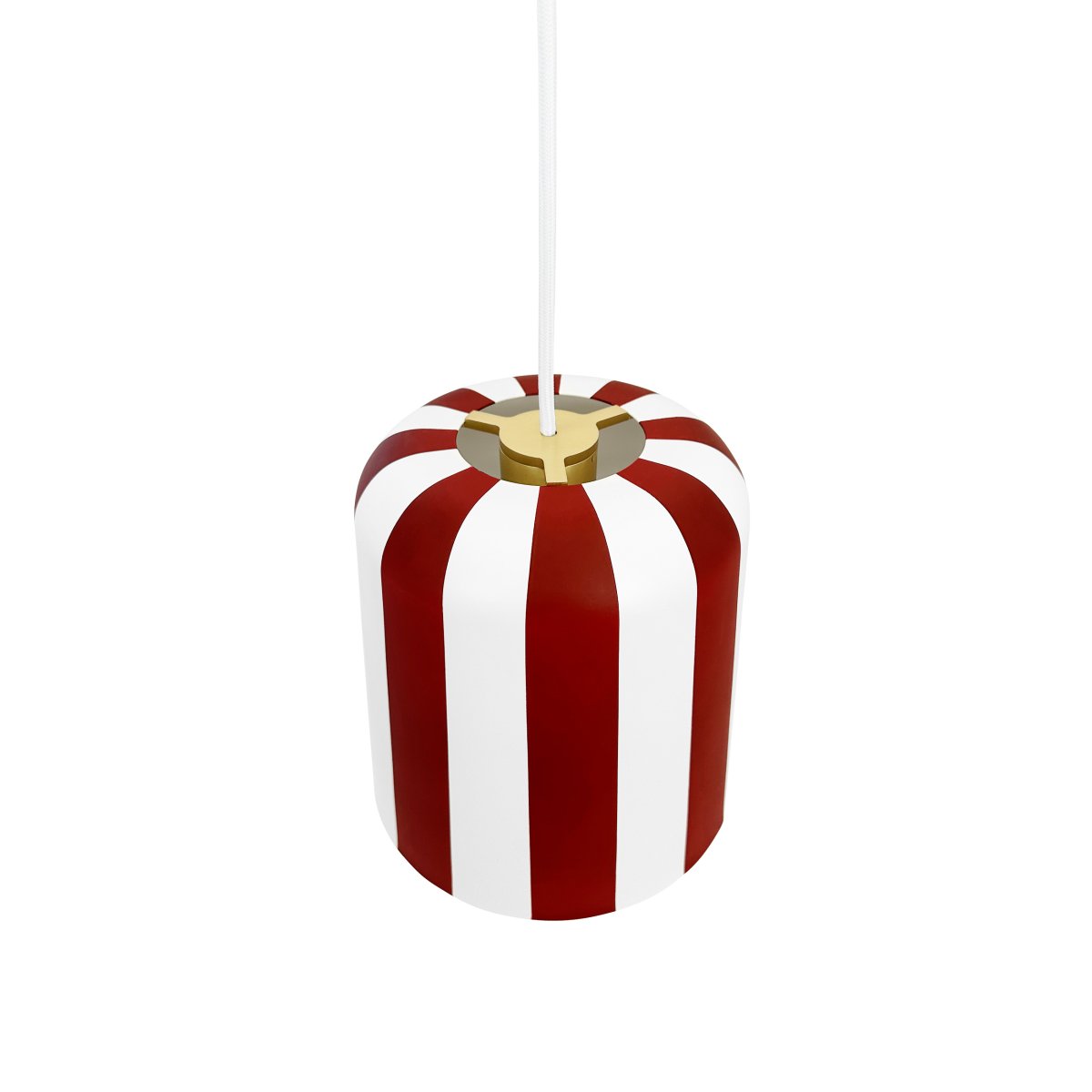 Gry Ø20 ROUGE suspension De Dyberg Larsen - Genom att ta igenk&auml;nnbara m&ouml;nster och s&auml;tta dem i en ny kontext ville hon skapa en lampa som f&aring;r m&auml;nniskor att le och ger en unik visuell upplevelse.