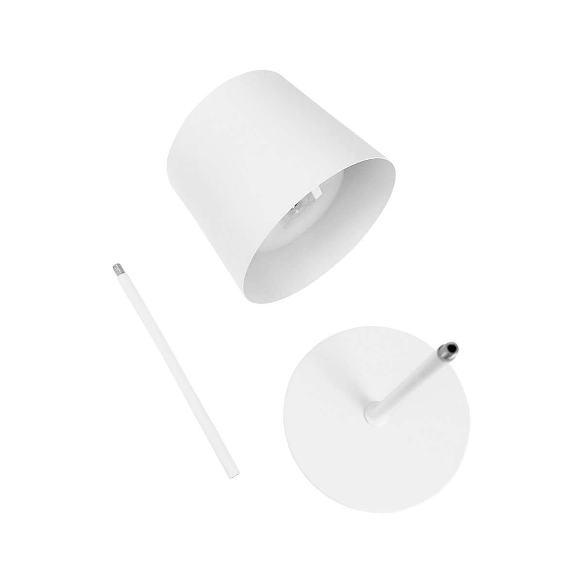 Karl 37cm Blanc portable De Dyberg Larsen - Karl convient aussi bien à une utilisation intérieure qu'extérieure et est facile à déplacer, ce qui le rend idéal aussi bien pour la maison que pour la terrasse.