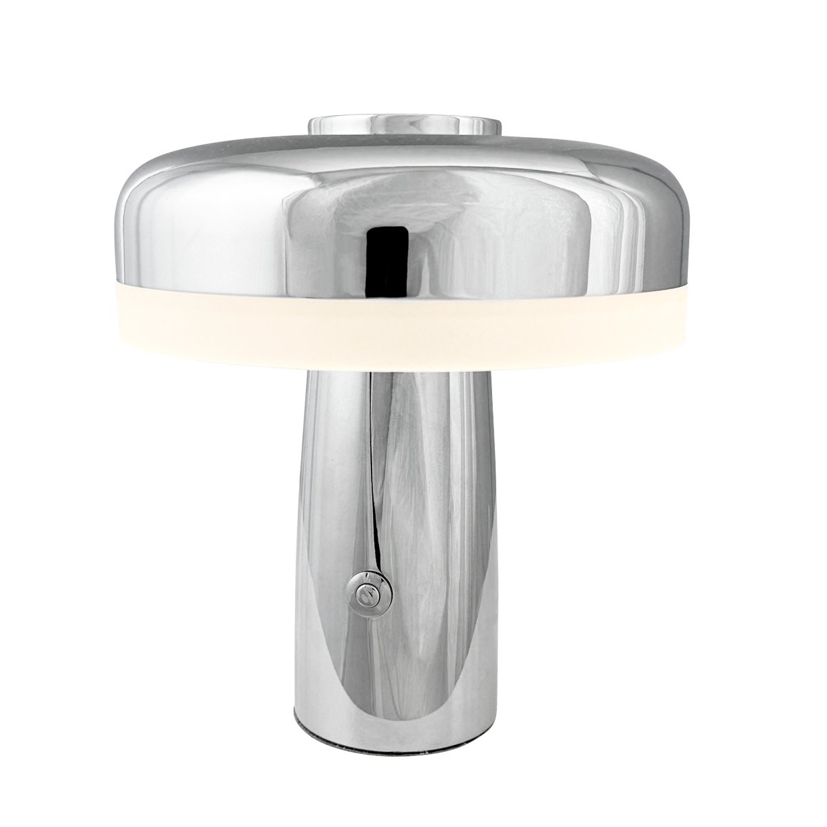 Porter 16cm Chrome portable De Dyberg Larsen - La lampe de table LED rechargeable Porter est une lampe moderne et fonctionnelle avec un design unique dans lequel la lumière vient du bord, offrant une lumière agréable et uniforme.