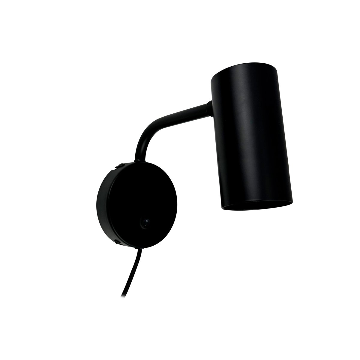 Skagerrak Noir lampe de lecture De Dyberg Larsen - L'interrupteur d'alimentation est situé sur la plaque murale et permet une manipulation facile, ce qui le rend parfait comme lampe de chevet ou lampe de lecture.