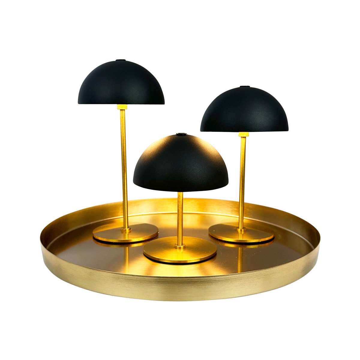 Along Ensemble 20cm Noir portable De Dyberg Larsen - Les lampes sans fil sont fabriqu&eacute;es en laiton avec des abat-jour en m&eacute;tal color&eacute; et disposent de trois niveaux de lumi&egrave;re non &eacute;blouissants qui fournissent une lumi&egrave;re douce et agr&eacute;able.