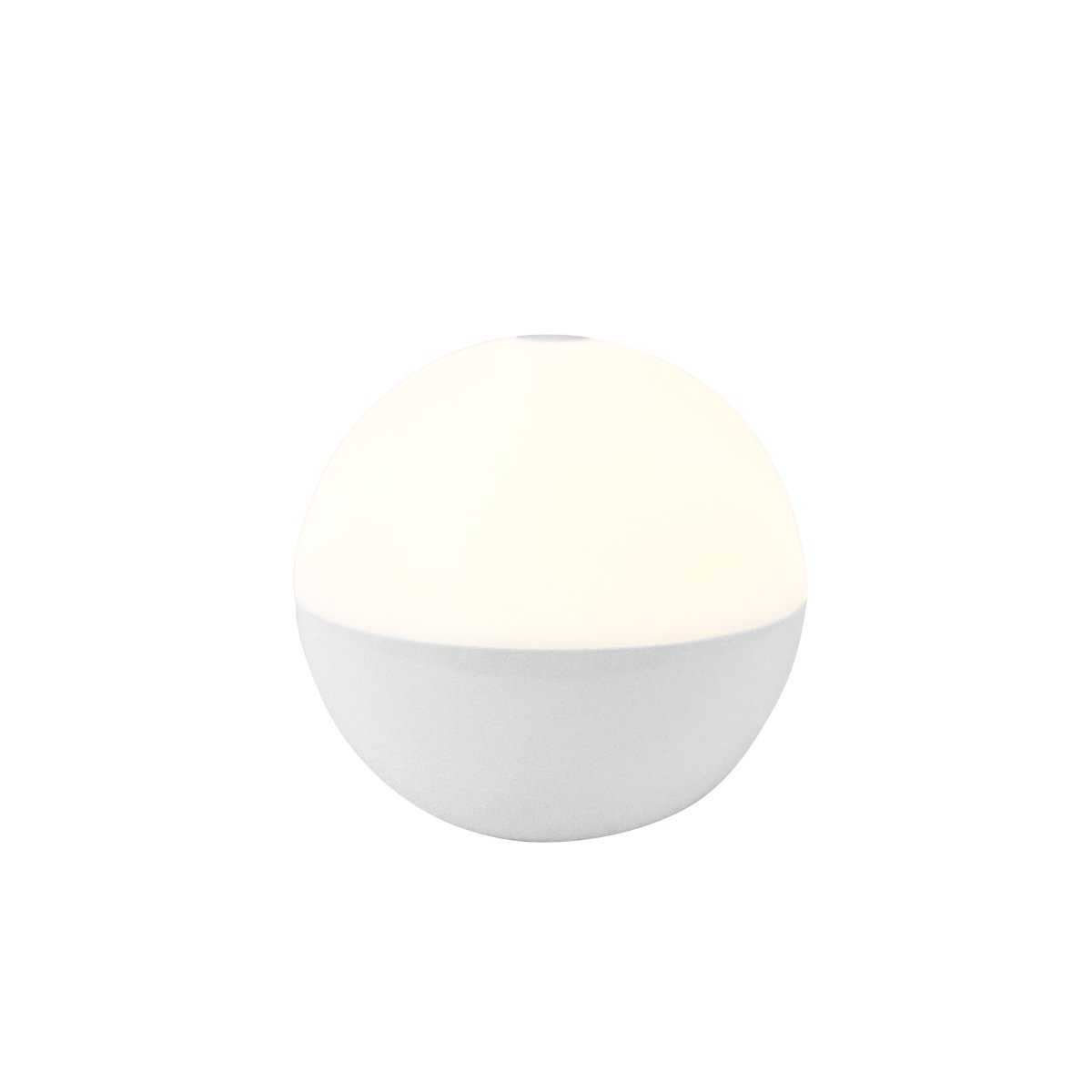 Alba 10cm Pack De 2 Blanc portable De Dyberg Larsen - Les lampes sont &eacute;quip&eacute;es de LED int&eacute;gr&eacute;es offrant trois niveaux de luminosit&eacute;, facilement r&eacute;glables gr&acirc;ce &agrave; un capteur tactile situ&eacute; sur le dessus de l'abat-jour ou &agrave; la t&eacute;l&eacute;commande fournie.