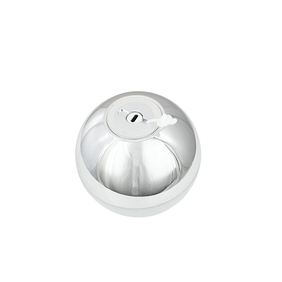Alba 10cm Pack De 2 Chrome portable De Dyberg Larsen - Les lampes sont &eacute;quip&eacute;es de LED int&eacute;gr&eacute;es offrant trois niveaux de luminosit&eacute;, facilement r&eacute;glables gr&acirc;ce &agrave; un capteur tactile situ&eacute; sur le dessus de l'abat-jour ou &agrave; la t&eacute;l&eacute;commande fournie.
