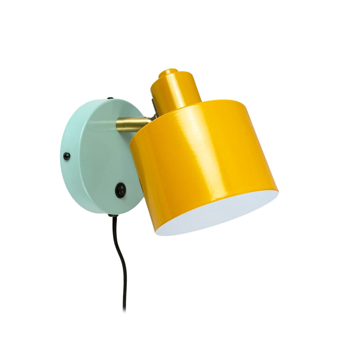 Ocean 16cm Multicolore lampe de lecture De Dyberg Larsen - La tige et le bras en laiton poli &agrave; la main conf&egrave;rent &agrave; la lampe une touche distinctive, tandis que sa couleur profonde cr&eacute;e une harmonie visuelle.