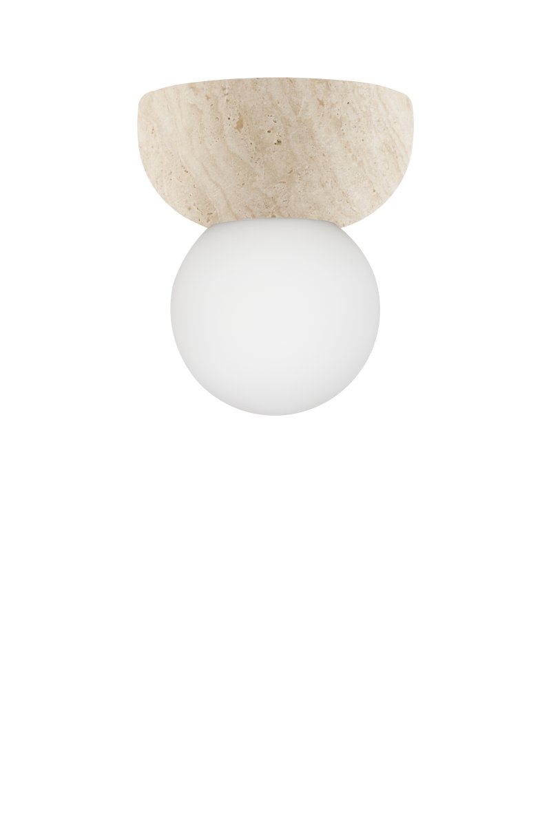 Torrano Ø13 Travertin beige lampe de salle de bain De Globen Lighting - Ce luminaire en pierre est complété par un abat-jour en verre blanc mat vissé.