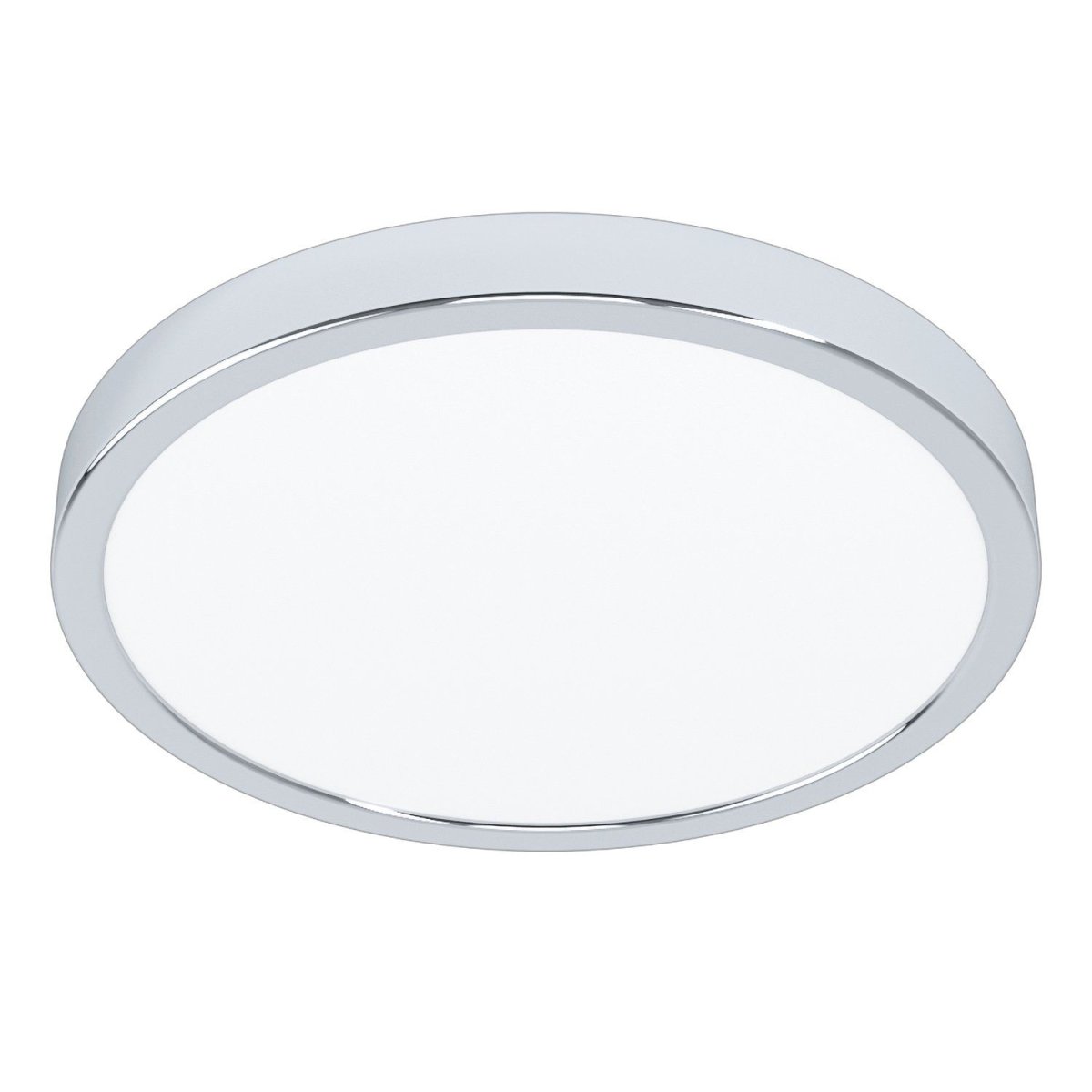 Fueva Ø28 Chrome lampe de salle de bain De Eglo - Le plafonnier Fueva est un luminaire &eacute;l&eacute;gant et fonctionnel en m&eacute;tal et plastique, dot&eacute; d'une finition chrom&eacute;e raffin&eacute;e et d'une fa&ccedil;ade blanche.