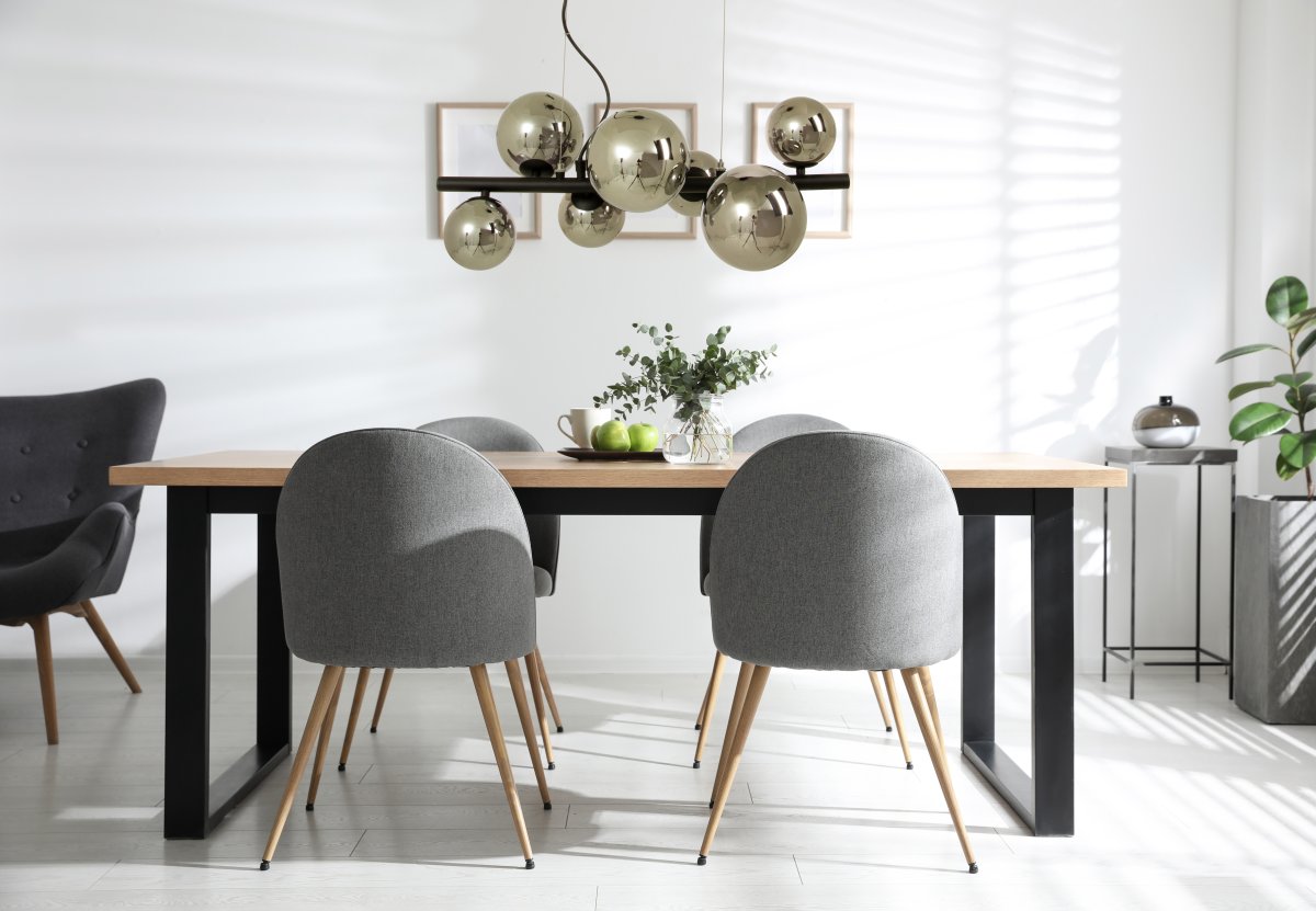 Molekyl 58cm Gris fumé suspension De Aneta Lighting - Plafonnier moderne et élégant de MOLEKYL en métal laqué noir avec 7 abat-jour en verre fumé en deux couleurs.