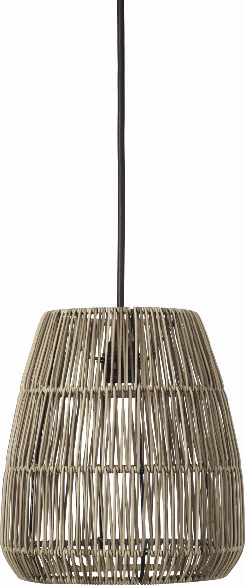 Saigon Ø28 Gris suspension De PR Home - Le plafonnier est vendu avec un support de plafond noir pour une utilisation en intérieur.