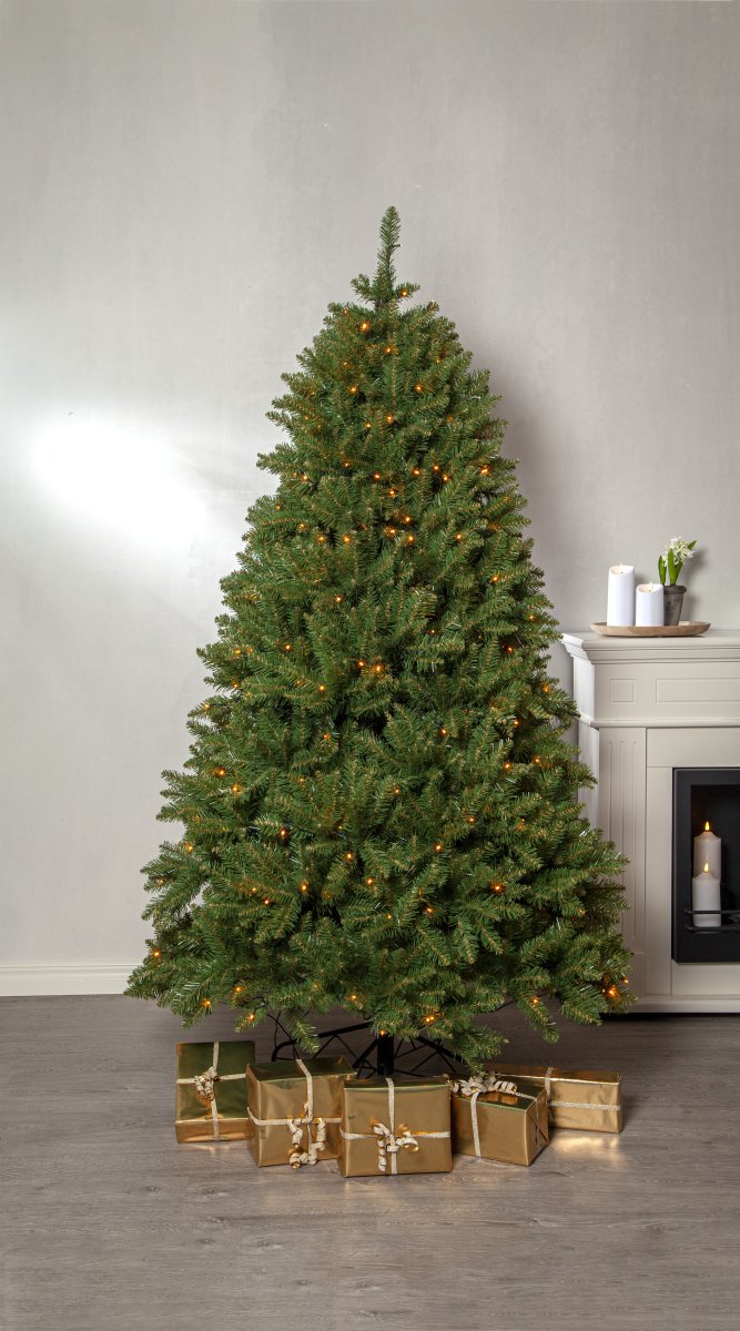 Narvik 210cm Vert De Star Trading - Les branches de ce sapin de No&euml;l sont solidement fix&eacute;es au tronc &agrave; l'aide de charni&egrave;res et peuvent &ecirc;tre rabattues une fois le sapin assembl&eacute;.
