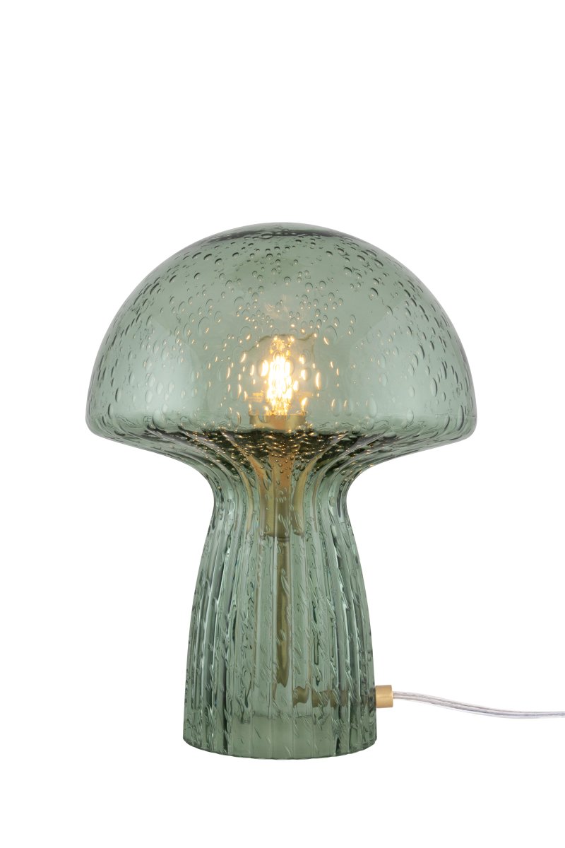 Fungo 30cm Vert lampe de table De Globen Lighting - Chaque lampe est souffl&eacute;e bouche et unique, ce qui entra&icirc;ne des variations de couleur, d'&eacute;paisseur du verre et de nombre de bulles.