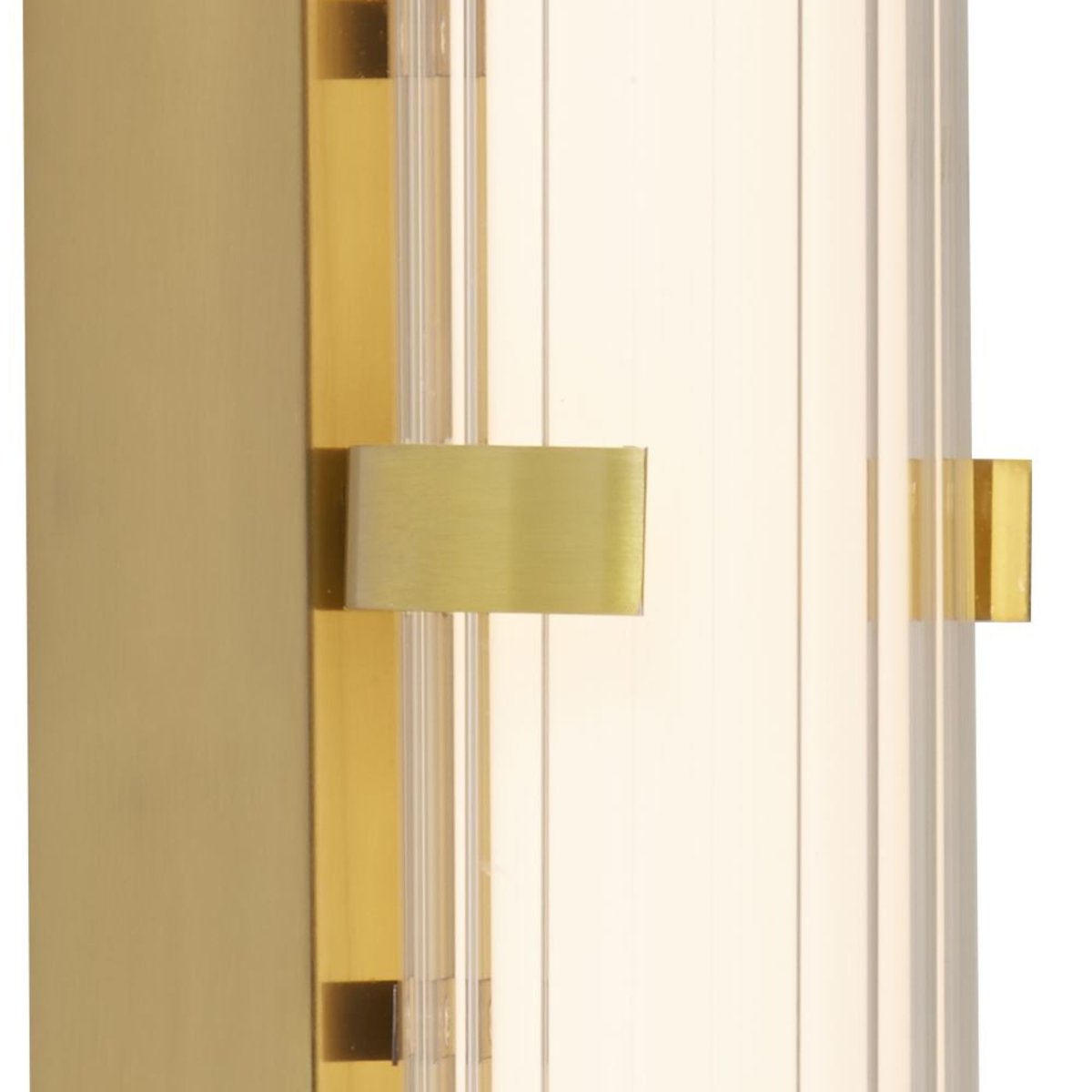 Clamp 63cm Or lampe de salle de bain De Searchlight - Les détails sophistiqués en laiton de la lampe lui confèrent une touche élégante qui s'intègre parfaitement dans les salles de bains classiques et modernes.