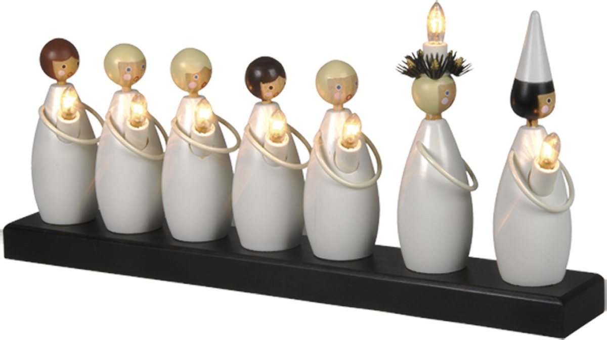 Lucia Choir Blanc De Star Trading - D&eacute;cor&eacute; pour la Sainte-Lucie et la p&eacute;riode de l'Avent, le bougeoir cr&eacute;e une atmosph&egrave;re de No&euml;l fantastique dans la fen&ecirc;tre et sur la table.