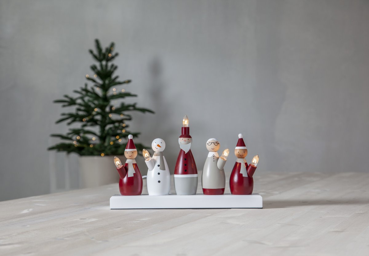 Santa Family Polyvalent De Star Trading - D&eacute;corez la p&eacute;riode de l'Avent et de No&euml;l avec ce magnifique bougeoir.