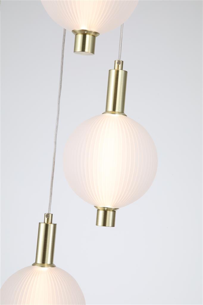Luminique Ø47 Laiton suspension De Searchlight - Luminique est une suspension exclusive dont le design &eacute;l&eacute;gant sublime toute pi&egrave;ce.