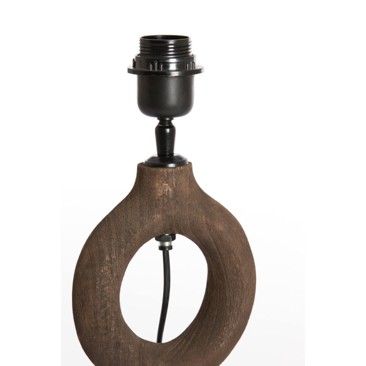 Sabuli 40cm Bois pied de lampe De Light & Living - Sabuli s'intègre parfaitement aux intérieurs scandinaves, bohèmes ou modernes et apporte une touche de style à une table d'appoint, un buffet ou une table de chevet.