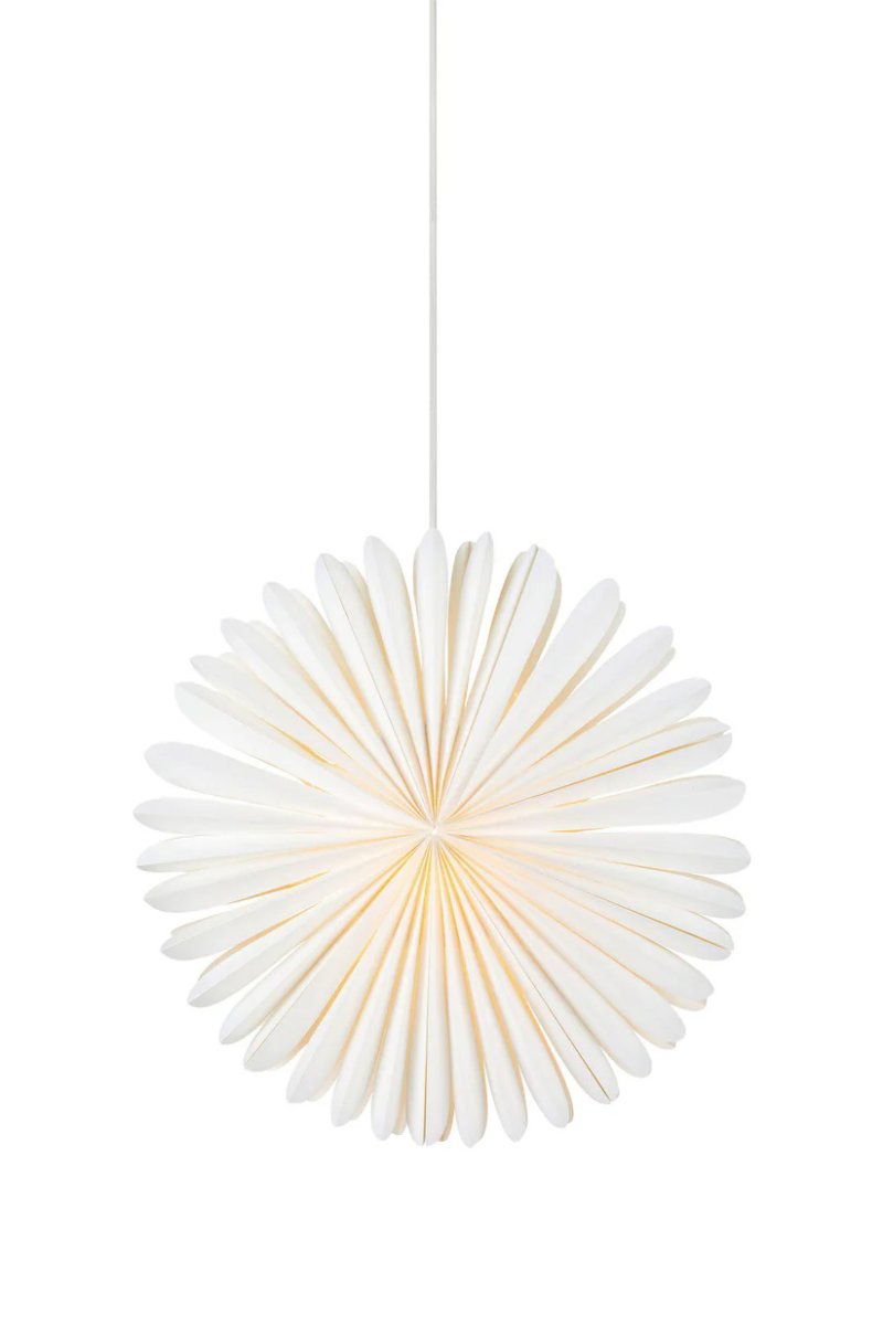 Sol Ø45 Blanc De Markslöjd - Étoile en papier blanc avec un design rappelant un soleil.