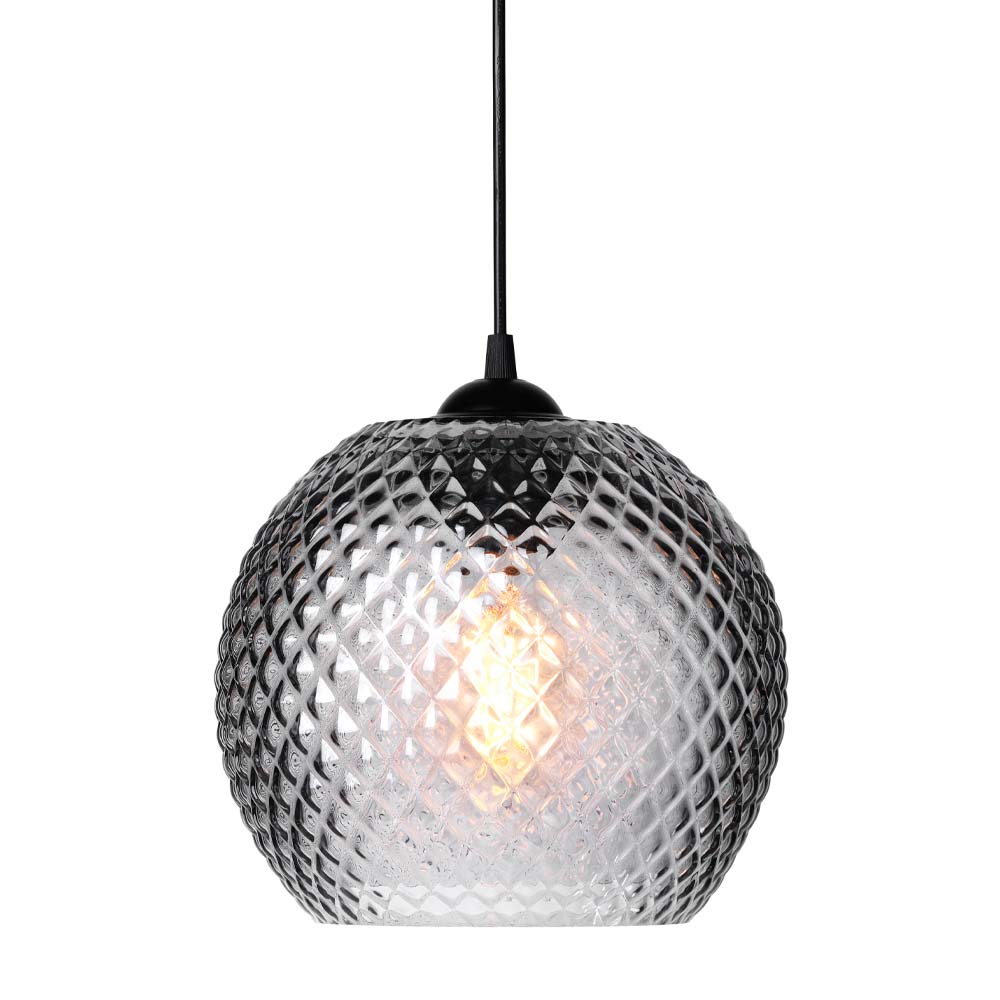 Nobb Ø22 Fumée suspension De Halo Design - Le motif à carreaux décoratif crée une lumière chaleureuse et invitante, parfaite pour la cuisine, le salon et la salle à manger.