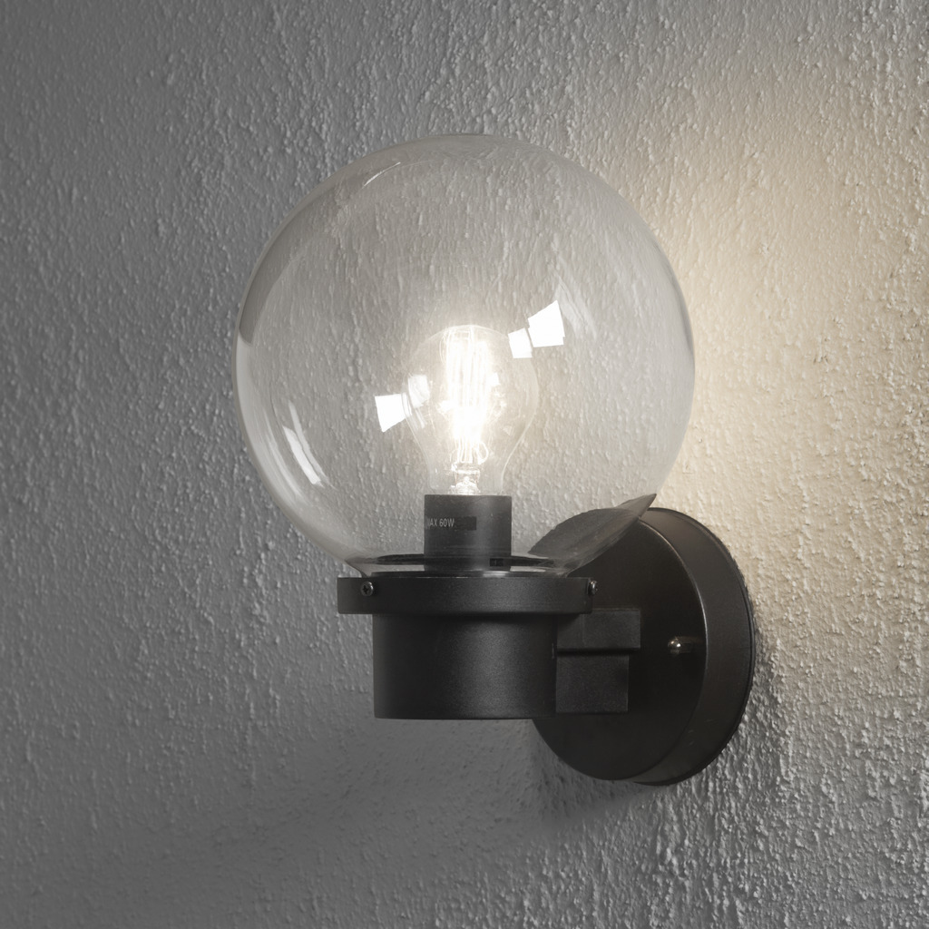 Nemi Noir lampe d’extérieur De Konstsmide - La lampe émet une lumière uniforme et agréable et est donc idéale pour les entrées, les patios et les allées.