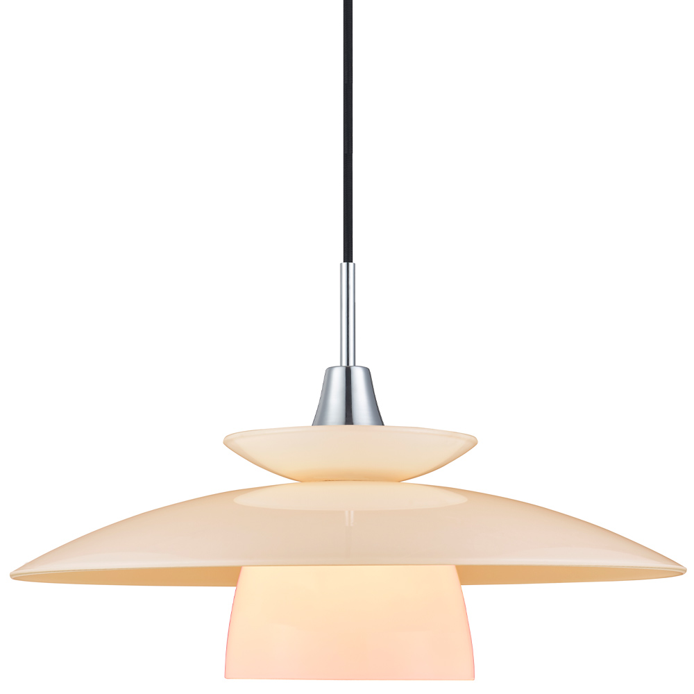 Scandinavia Ø40 Opale suspension De Halo Design - La lampe &eacute;met une lumi&egrave;re douce et agr&eacute;able qui cr&eacute;e une atmosph&egrave;re chaleureuse et accueillante au-dessus de la table &agrave; manger, dans la cuisine ou dans le couloir.