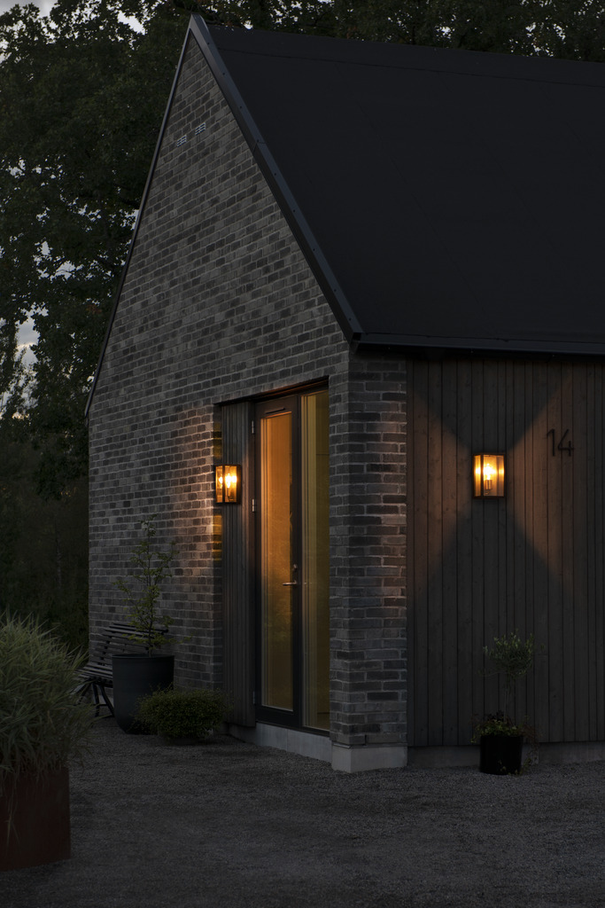 Carpi Laiton lampe d’extérieur De Konstsmide - Il est fait de matériaux durables, peut résister à des conditions météorologiques difficiles et constitue une solution d'éclairage à la fois esthétique et fonctionnelle pour votre maison.