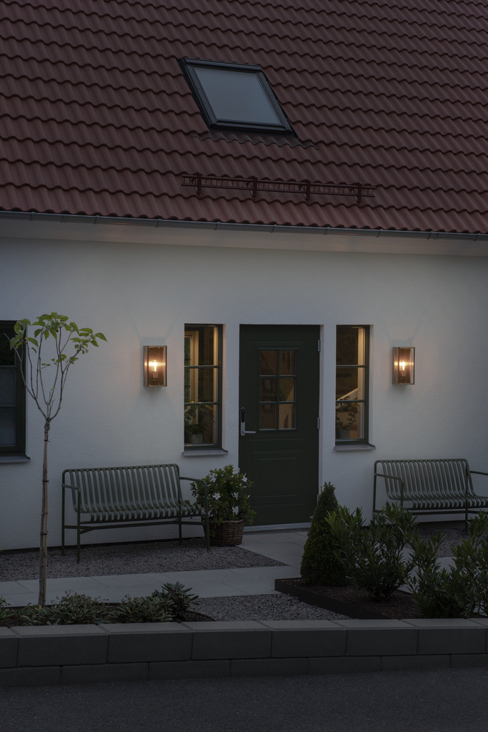 Carpi Laiton lampe d’extérieur De Konstsmide - Il est fait de matériaux durables, peut résister à des conditions météorologiques difficiles et constitue une solution d'éclairage à la fois esthétique et fonctionnelle pour votre maison.