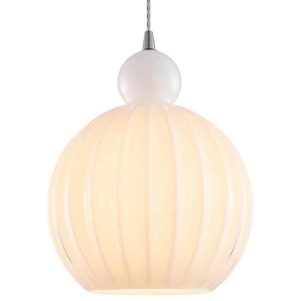 Ball Ball Ø32 Opale suspension De Halo Design - Le verre nervuré crée une belle illusion lorsque la lampe est allumée.