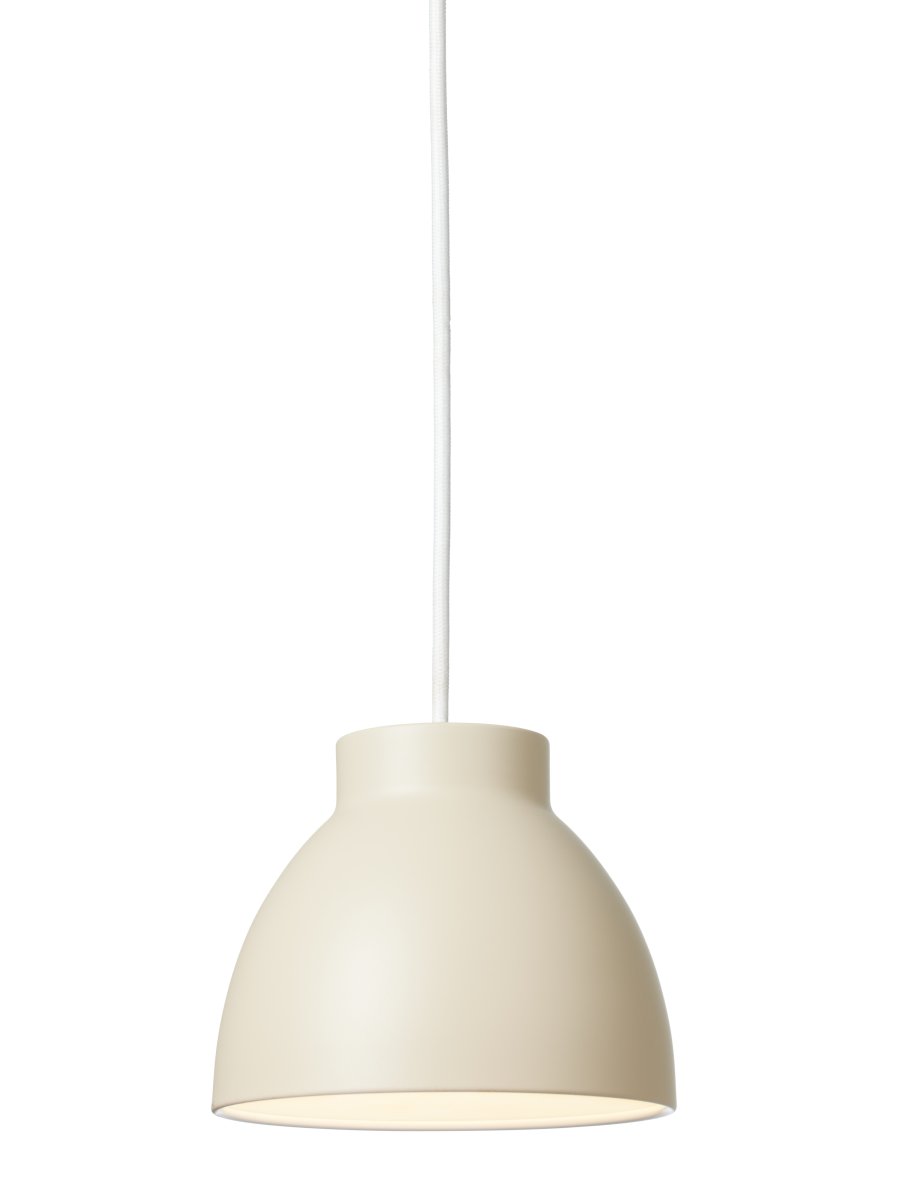 Object Ø16 Crème suspension De Halo Design - Avec sa surface blanche douce et crémeuse et son design intemporel, Object s'intègre parfaitement dans les cuisines, les salons et les chambres.
