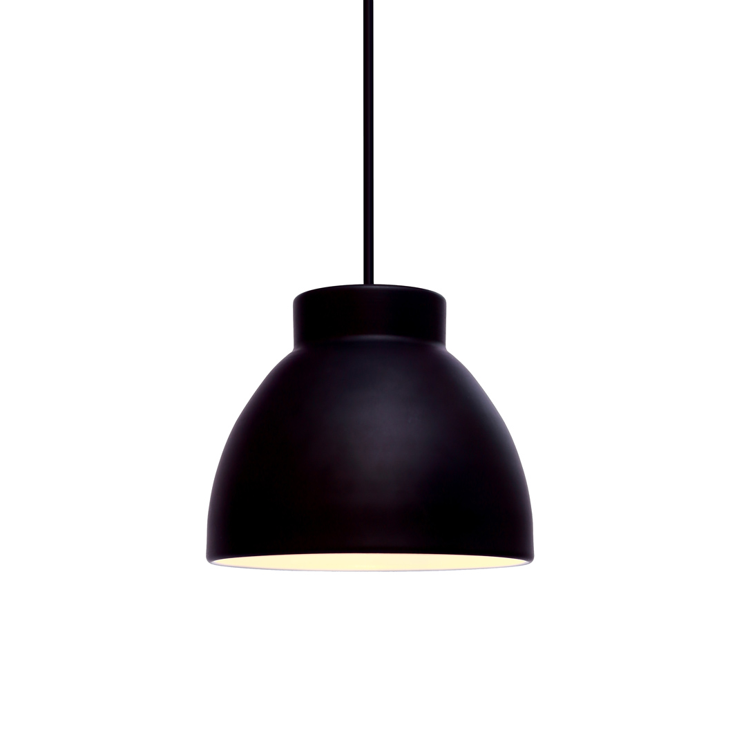Object Ø16 Noir suspension De Halo Design - Object est un choix polyvalent et &eacute;l&eacute;gant pour ceux qui recherchent une combinaison de fonctionnalit&eacute; et d'esth&eacute;tique dans leur d&eacute;coration int&eacute;rieure.