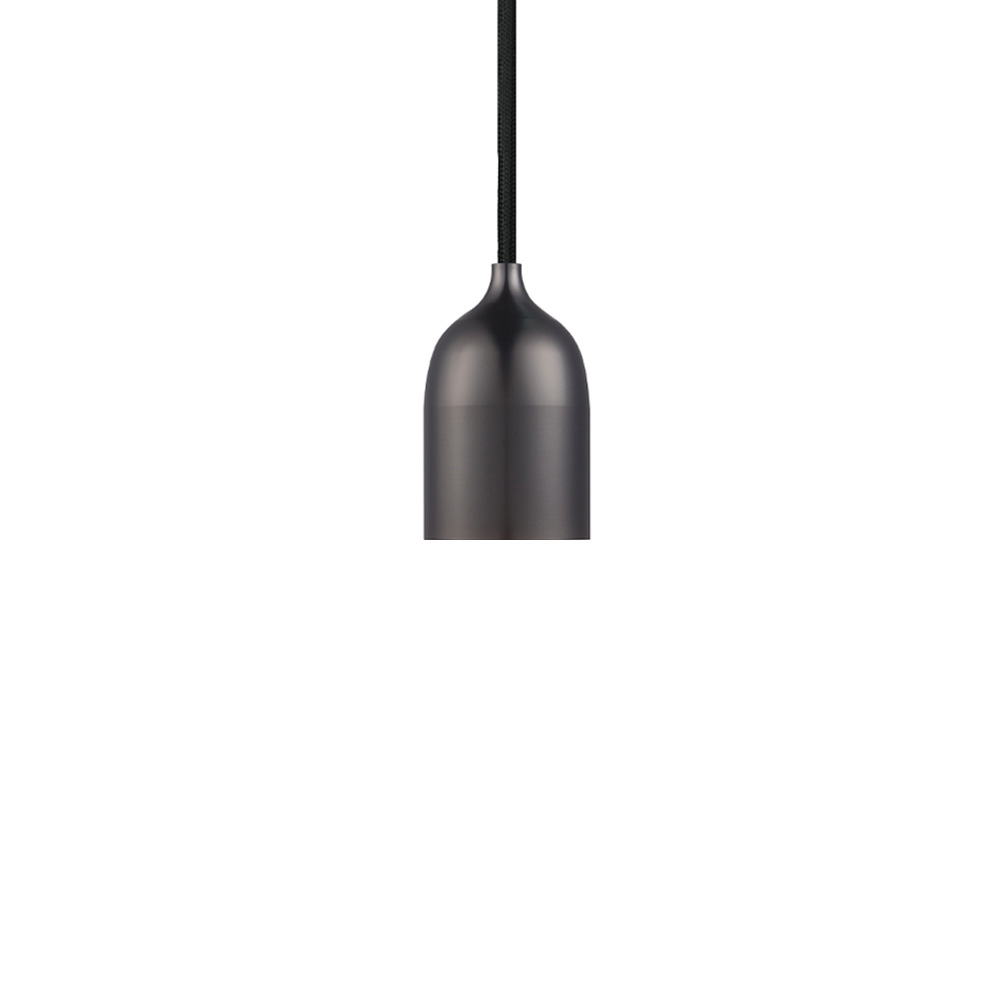 Classic Ø5 Argent foncé suspension De Halo Design - Nous vous conseillons d'en placer plusieurs en groupe au dessus de la table à manger ou en suspension dans la chambre au dessus des tables de chevet, ou pourquoi pas dans un coin du salon où un petit éclairage cosy supplémentaire est nécessaire.