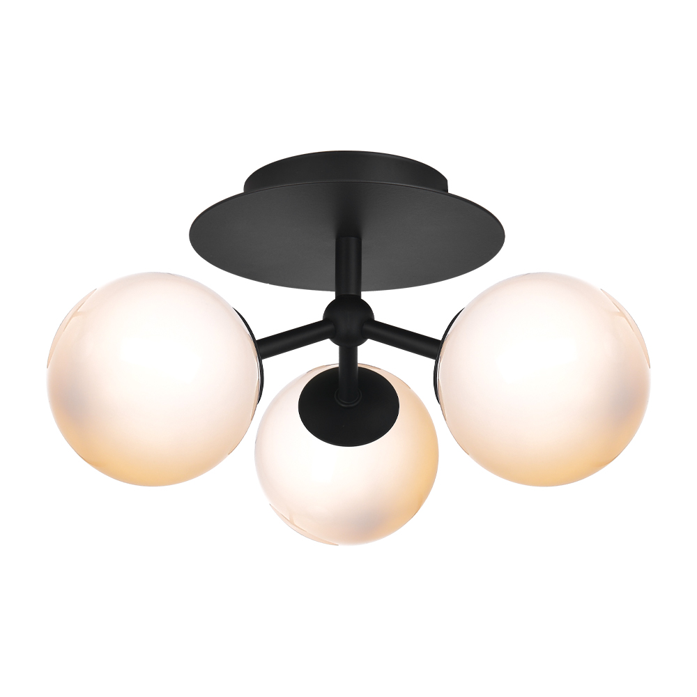 Atom Ø26 Noir plafonnier De Halo Design - Les trois coupoles en verre opale assurent une agréable répartition de la lumière dans la pièce.