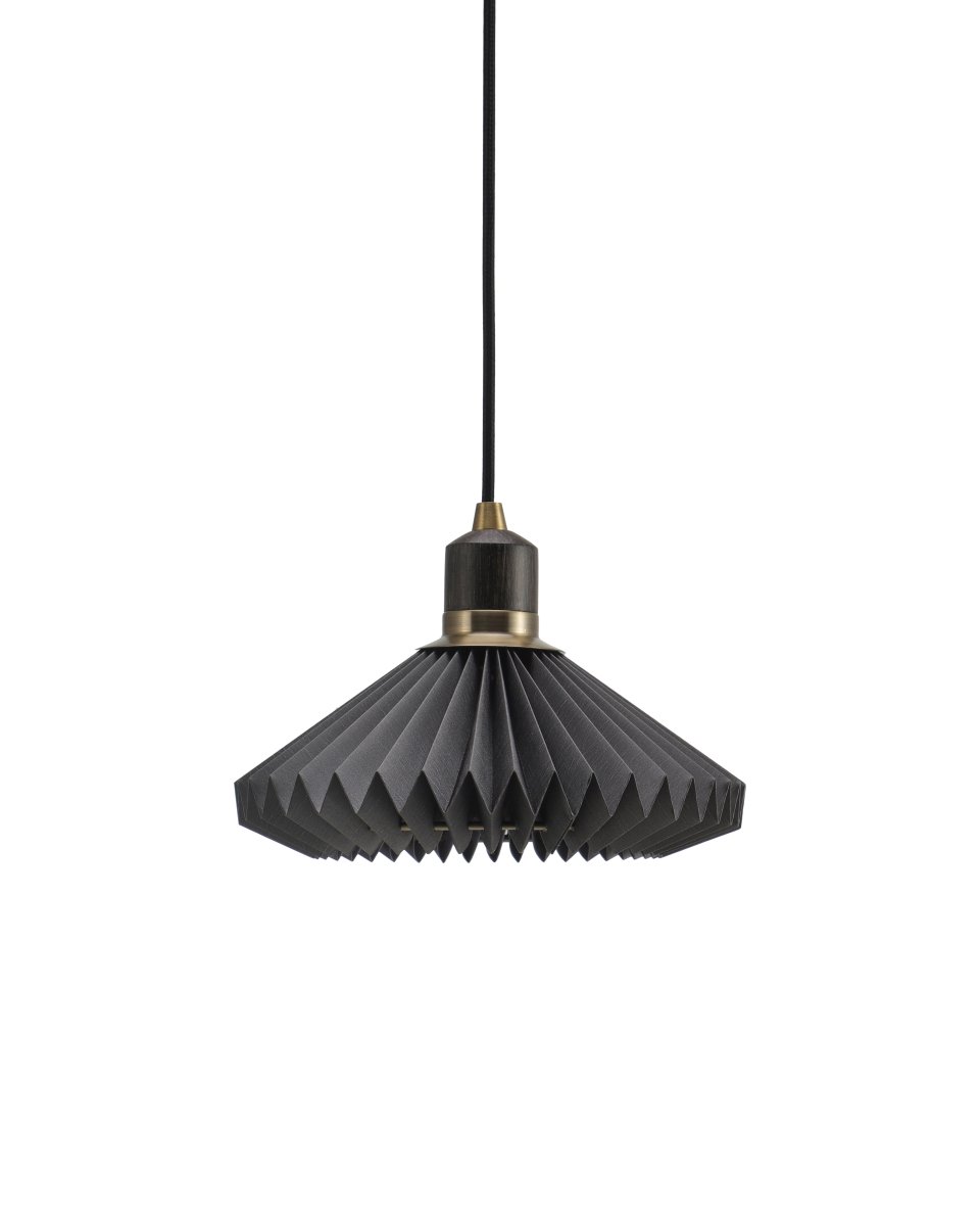  Paris Ø24 Brun suspension De Halo Design - Le plafonnier Paris est un luminaire élégant et moderne qui allie matériaux naturels et nobles.