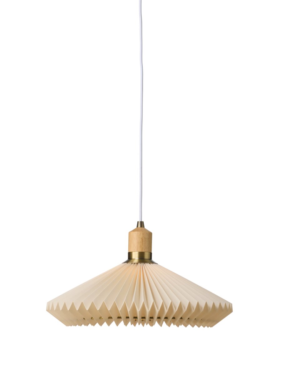  Paris Ø40 Sable suspension De Halo Design - Les détails en bois et en laiton vieilli créent un contraste chaleureux et soulignent son design intemporel.