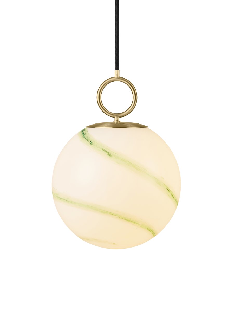 Stockholm Ø25 Vert suspension De Halo Design - Le plafonnier Stockholm est une source de lumi&egrave;re &eacute;l&eacute;gante et sophistiqu&eacute;e qui portera votre int&eacute;rieur &agrave; un nouveau niveau.